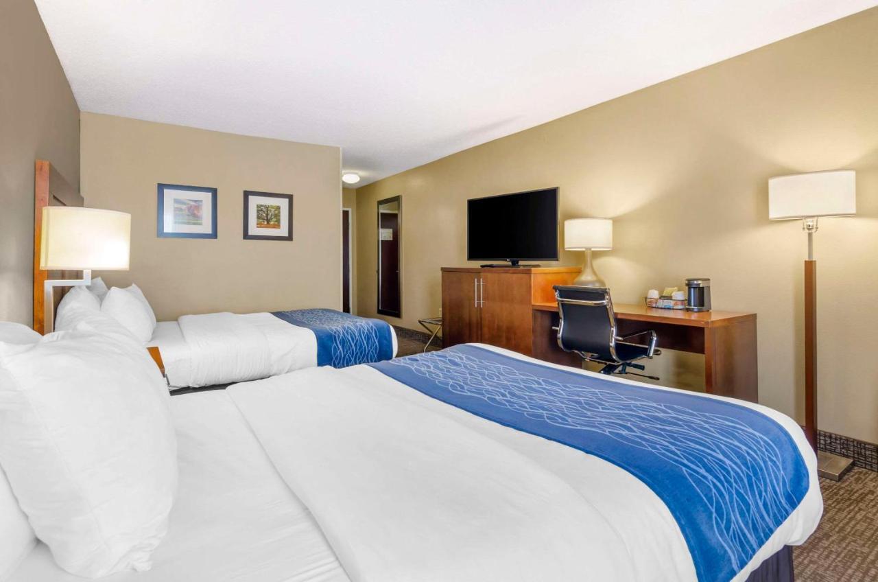Comfort Inn & Suites Christiansburg I-81 מראה חיצוני תמונה