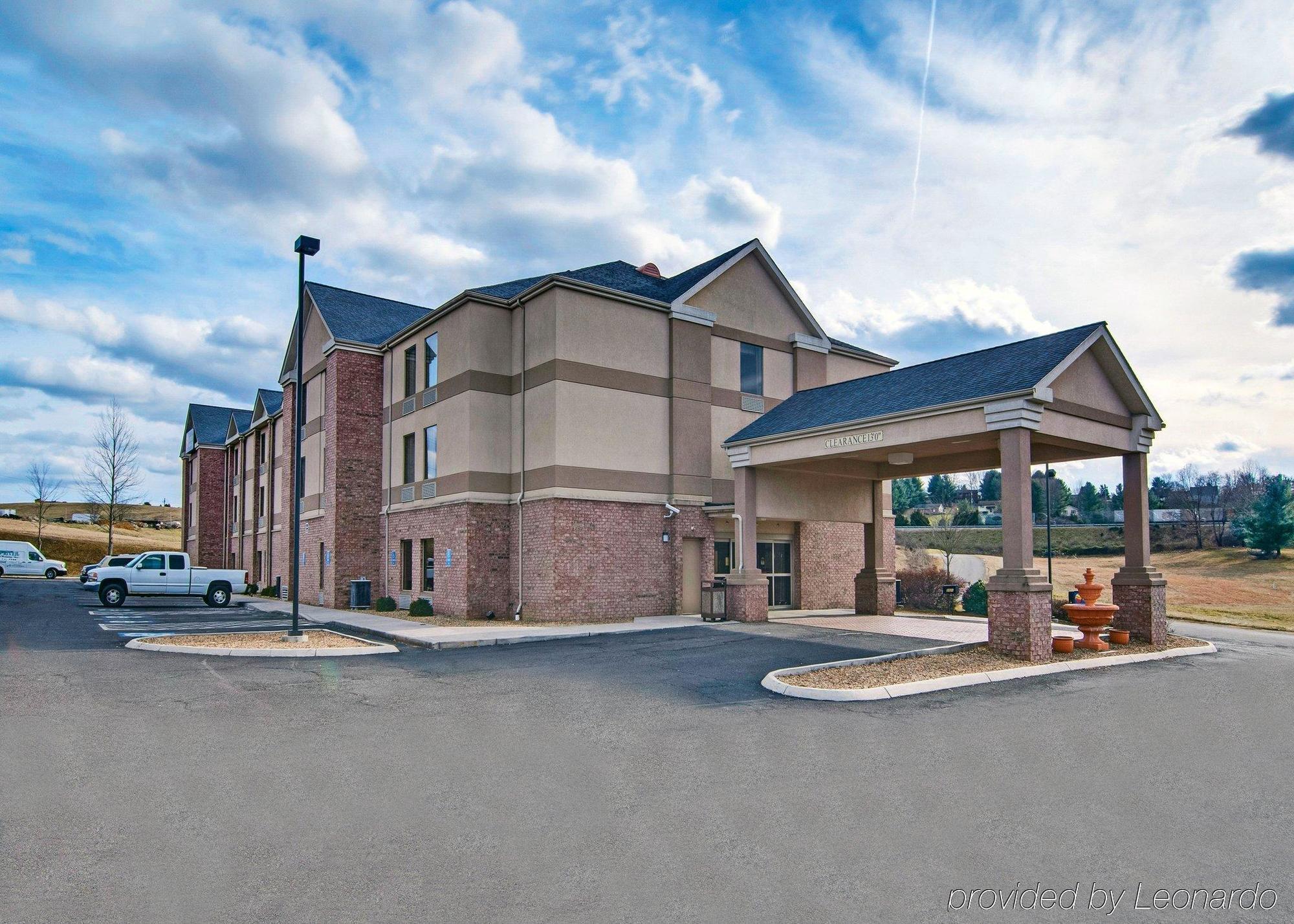 Comfort Inn & Suites Christiansburg I-81 מראה חיצוני תמונה