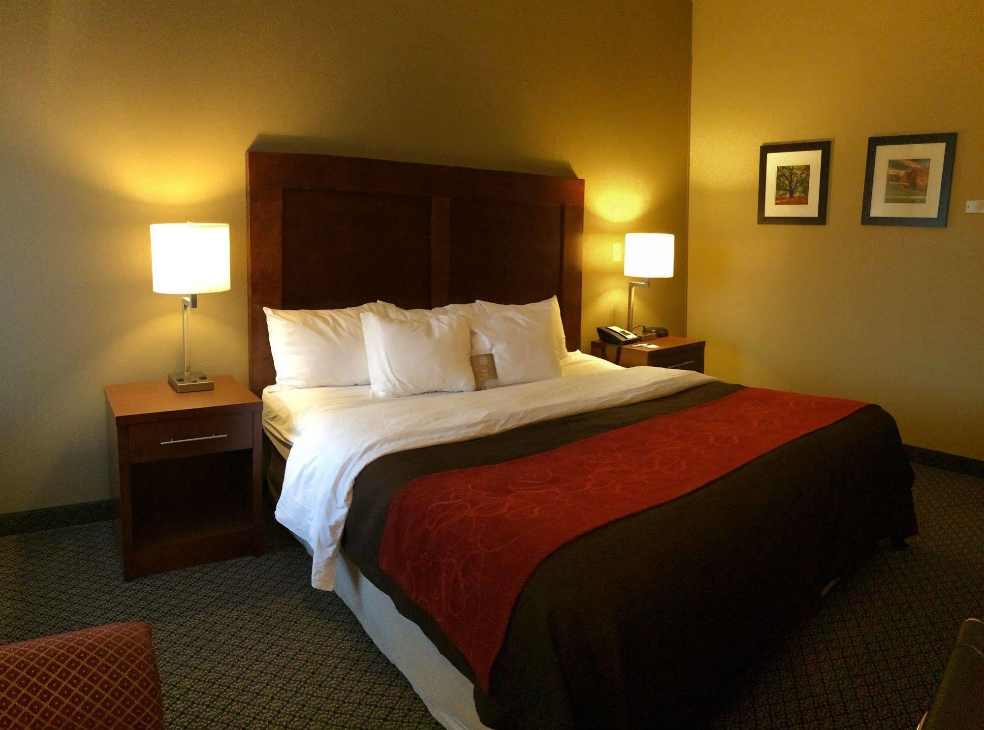 Comfort Inn & Suites Christiansburg I-81 מראה חיצוני תמונה