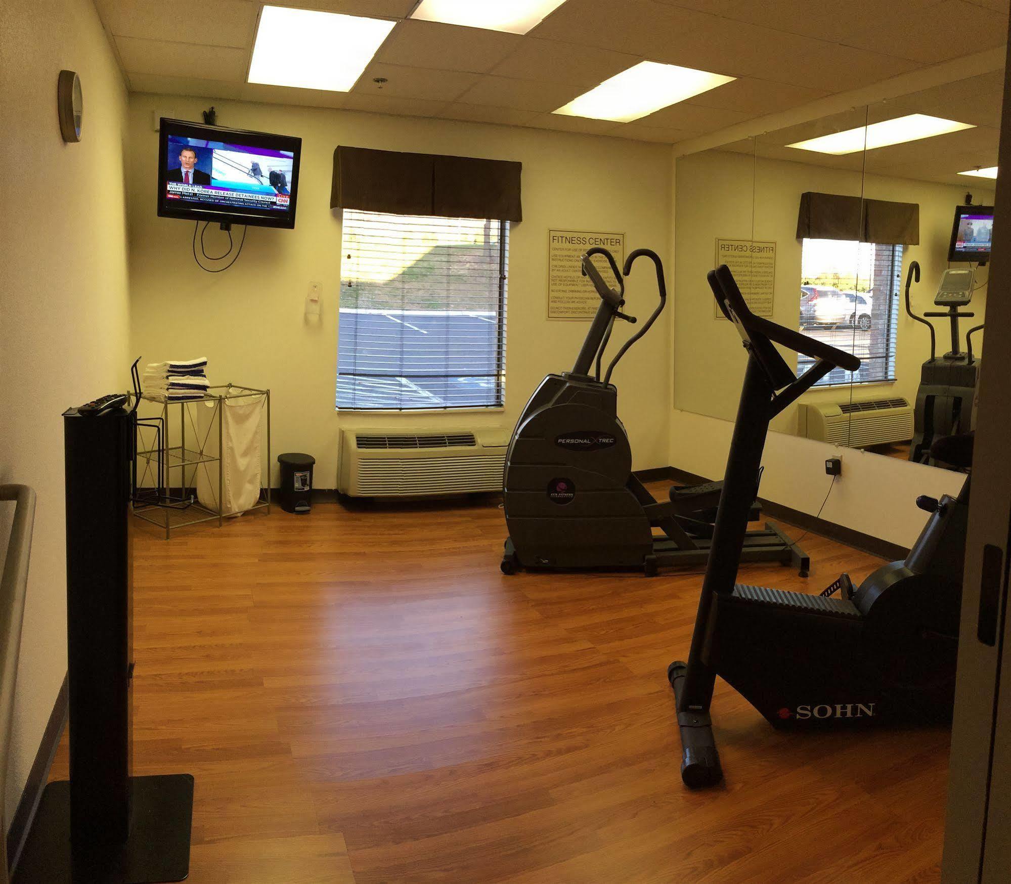Comfort Inn & Suites Christiansburg I-81 מראה חיצוני תמונה