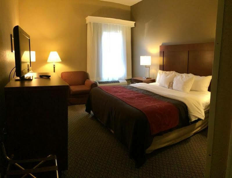Comfort Inn & Suites Christiansburg I-81 מראה חיצוני תמונה